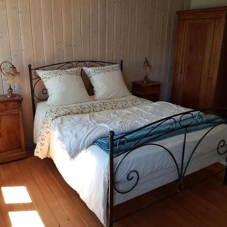 Le Jardin Des Gouttes Bed & Breakfast Rougegoutte Екстериор снимка